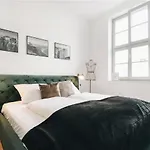 Residenz Dresden direkt an der Frauenkirche und dem Neumarkt, inklusive NETFLIX