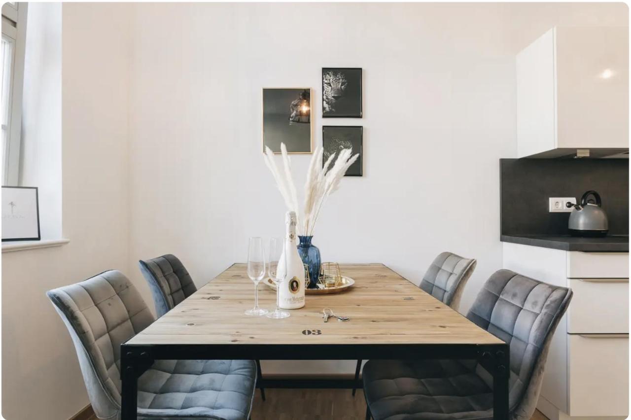 Tip! Zentraler Geht's Nicht! Premium In Der Altstadt Appartement Dresden